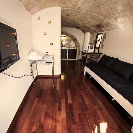 Tra Le Mura 3*