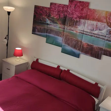 Tra Le Mura 4*