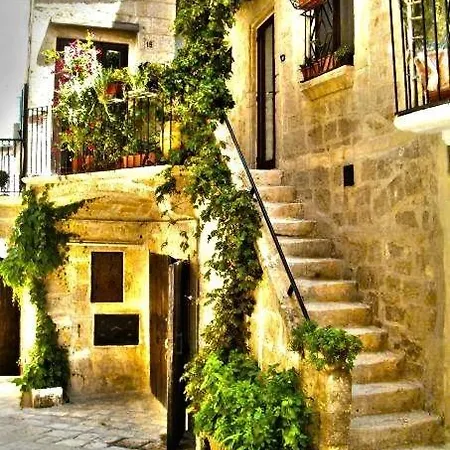 Tra Le Mura 4*