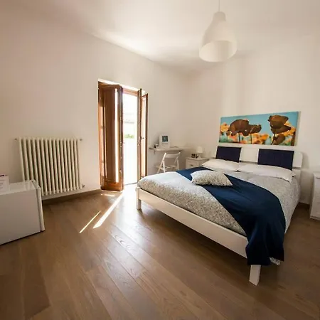 Tra Le Mura 4*